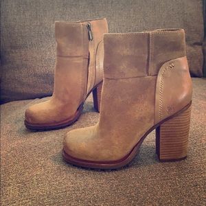 NWOT Sam Edelman stacked heel Booties